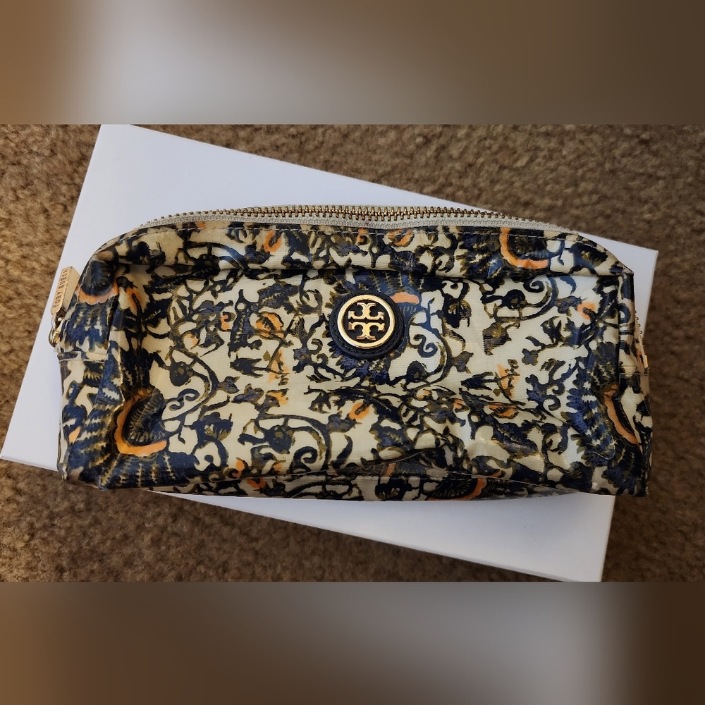 Tory Burch Cream Navy and Gold Patterned Travel Pouch